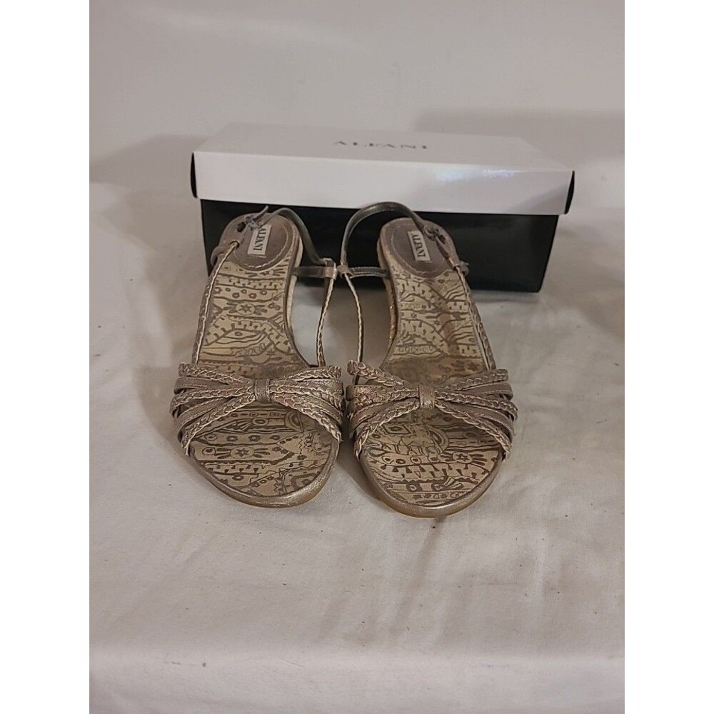 Alfani Women’s Heels Leather Size 8M Dusty Silver Buckle